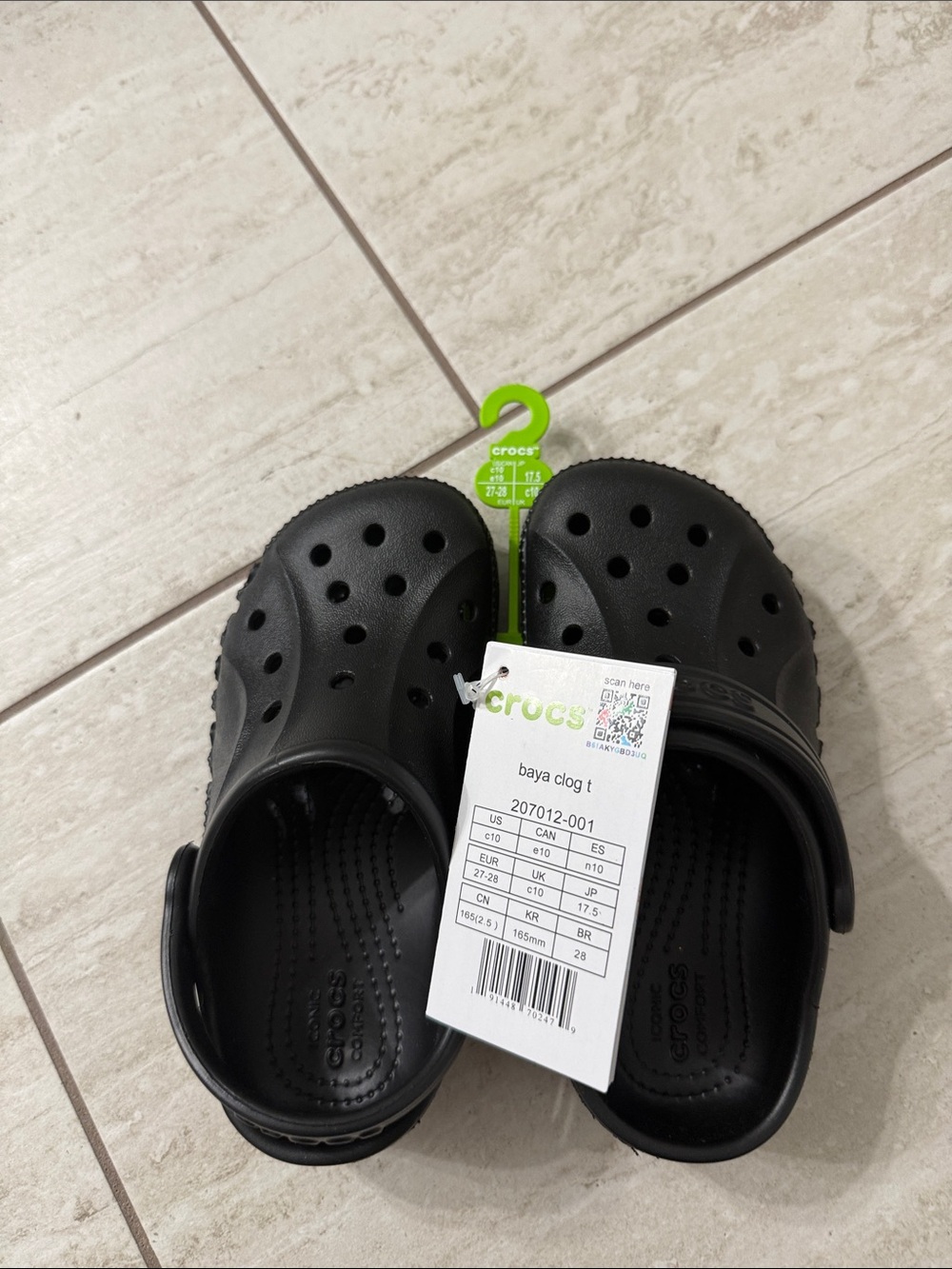 CROCS Kids Baya Clog in Black..size 10..unisex